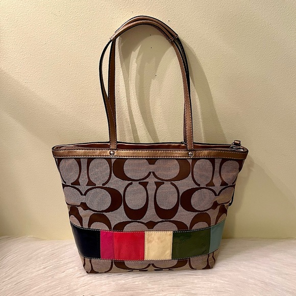 Coach Signature Print Rainbow Legacy Stripe Shoulder Bag - Picture 2 of 8
